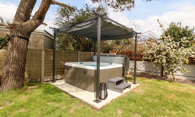 Holyhead Cottage | Valley Pines