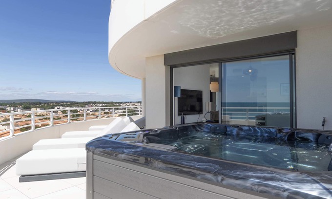 Valras-Plage Apartment | Valras’Loc Panarea Prestige Duplex – Private Spa