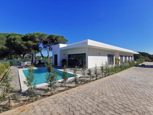 Vilamoura Villa | Valverde 2 Villa, Vilamoura, Algarve, only 5 minutes from Marina, Golf and Beach