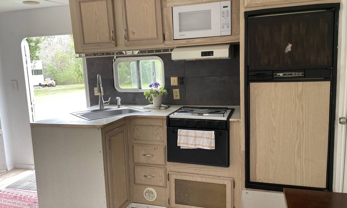 Northwest Pensacola House | Van Gogh Camper