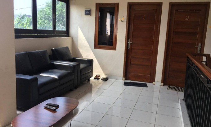 Bekasi House | Vanila Kost Jatiwarna - Caters to Women