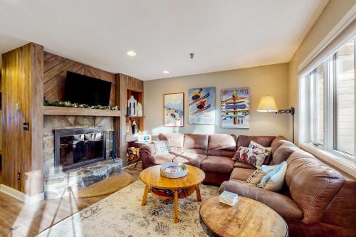 Stratton Mountain Apartment | Vantage Point #8