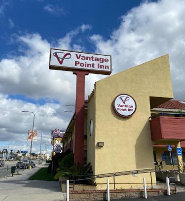 Woodland Hills Hotel | Vantage Point Inn - Woodland Hills