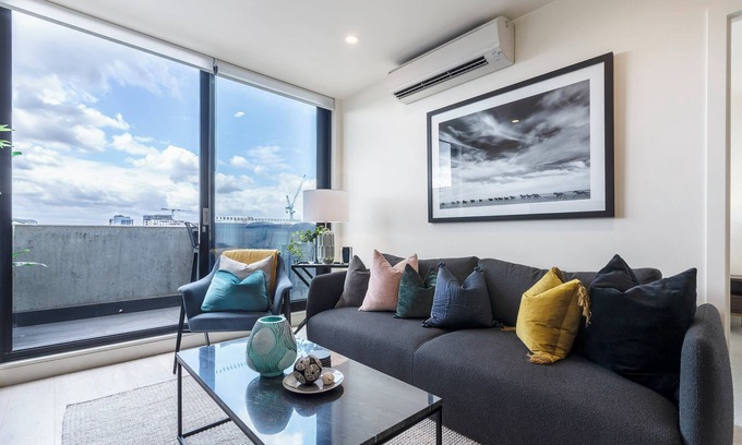 Fitzroy Condo | VAQUAY Rooftops In Fitzroy | Urban Fitzroy Escape With Cafes & Art at Doorstep