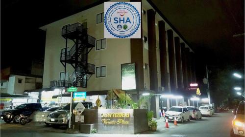 Chang Phueak Hotel | Varada Place