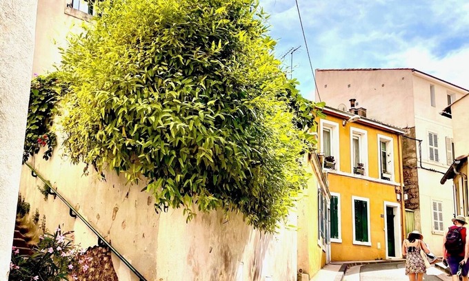 Vauban Apartment | Vauban:appartement D'artiste, Idéalement Situé, 10 min des Centres Touristiques