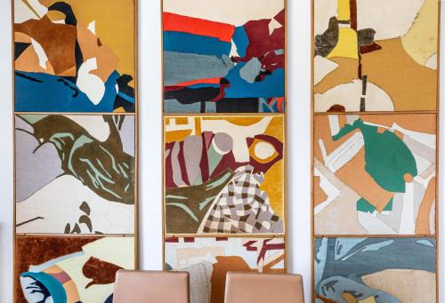 Chaillot Apartment | Veeve - Rooftop Views of the Arc de Triomphe