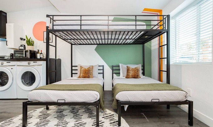 Beverly Green Apartment | Vegas Hideaway: Private Modern Comfort Near Strip