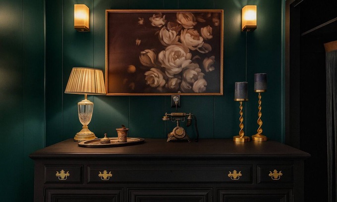 Sherman Hill Condo | Velvet Noir - Sultry City Luxe