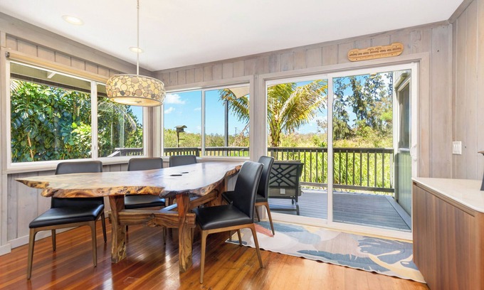Pupukea House | Velzey Villa by Gather – 3BR w/Lanai, Full Kitchen & Washer/Dryer