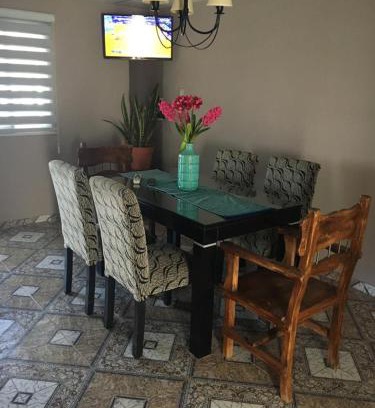 San Nicolas de los Arroyos House | Ventanas al sur 2