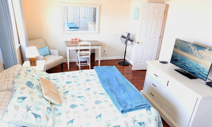 Ventnor City House | Ventnor large home in a quiet area by Margate border and close to AC Casinos.
