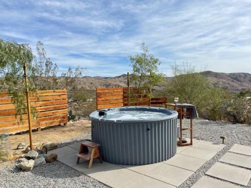 Morongo Valley House | Verdin's Nest - Romantic Retreat with Hot Tub Under the Stars! home