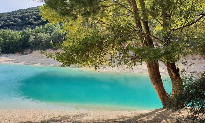 Regusse House | Verdon, Maisonette with private heated Jacuzzi/Capacity 5 people