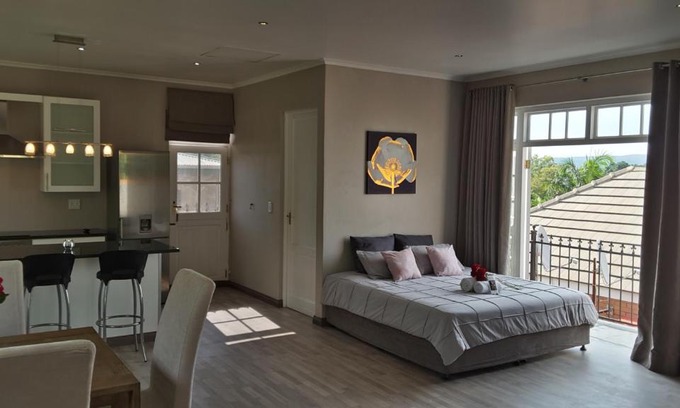 Pretoria Apartment | Versailles