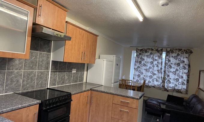 Rochester East Ward House | Very serene clean reserved environment.
