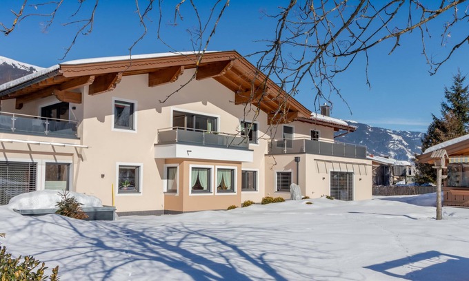 Mittersill Apartment | Very spacious and luxurious penthouse with open views