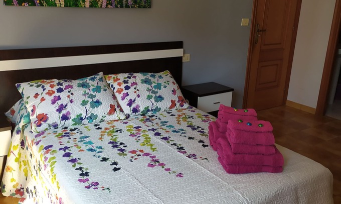 Sanxenxo Condo | VERY SPACIOUS APARTMENT IN THE CENTER OF SANXENXO VERY CLOSE TO THE BEACH. ID9024613