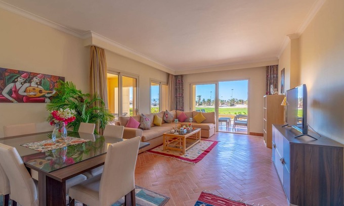 Soma Bay Apartment | VESTA - Luxury APT - 2BR - Golf (III)