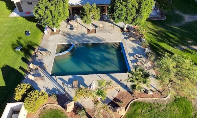Thousand Palms House | Via Las Palmas 2 Acre Grounds