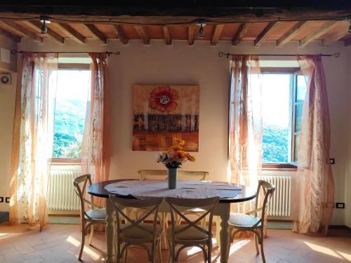 Castagneto Carducci House | Via Varese 34 Affittacamere