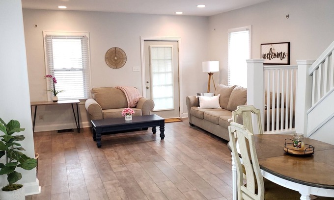 Grandview Heights House | Vibrant 3 Bedroom Home | Close to OSU & Downtown