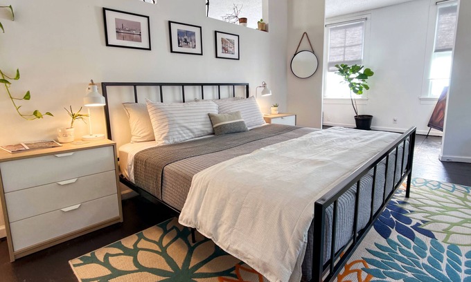 McDonough Apartment | Vibrant Loft - Short Walk to French Quarter Ferry