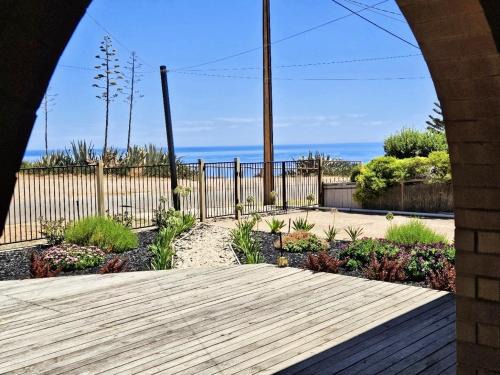 Sellicks Beach House | Vic's Place - Sellicks Beach - C21 SouthCoast Holidays