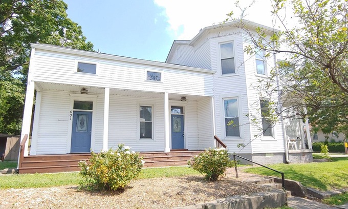 Jeffersonville House | Victorian Center Jeffersonville
