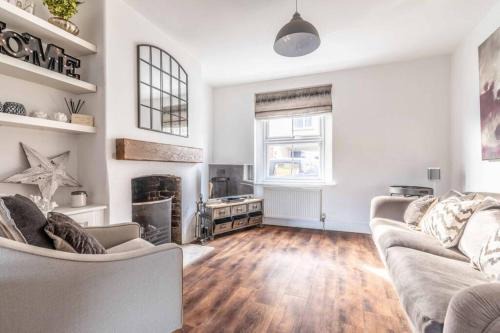 Windsor House | VICTORIAN COTTAGE - CLOSE 2 LEGOLAND & THE CASTLE!
