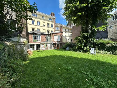 Coteaux Ouest Apartment | Viens dans mon beau jardin ! 012