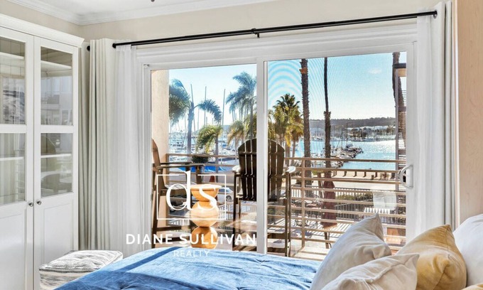 La Playa Apartment | View Shelter Island /Point Loma studio walkable to lots!