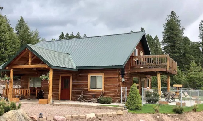 Seeley Lake House | View the Mountains from the hot tub