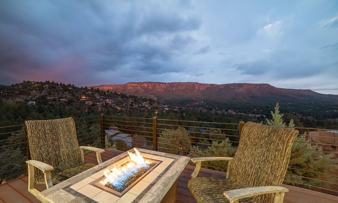 Pine House | VIEWS! Custom Modern Mountain Home with Breathtaking Views!