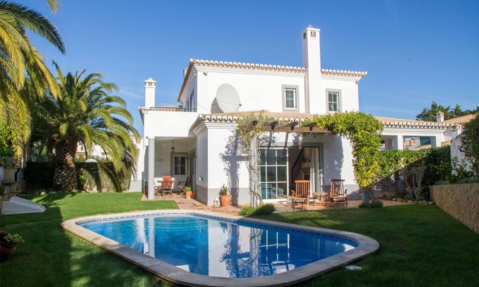 Praia da Luz Villa | Vila Aurora - Private 3 Bedroom Villa - 100m from the beach