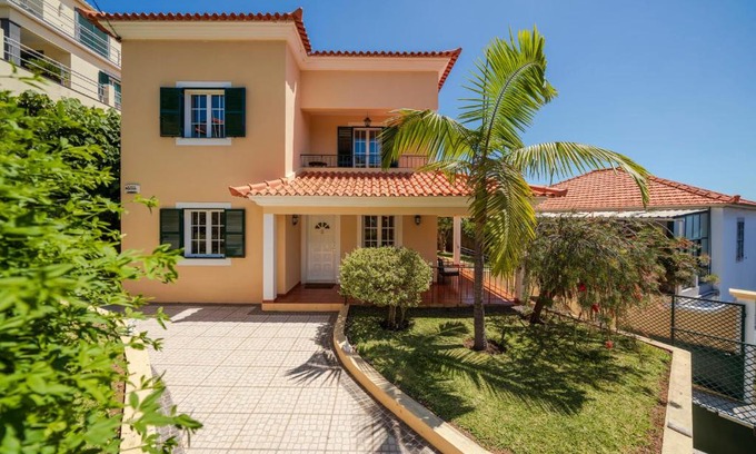 Santa Maria Maior Villa | Vila Boa Vista by An Island Apart