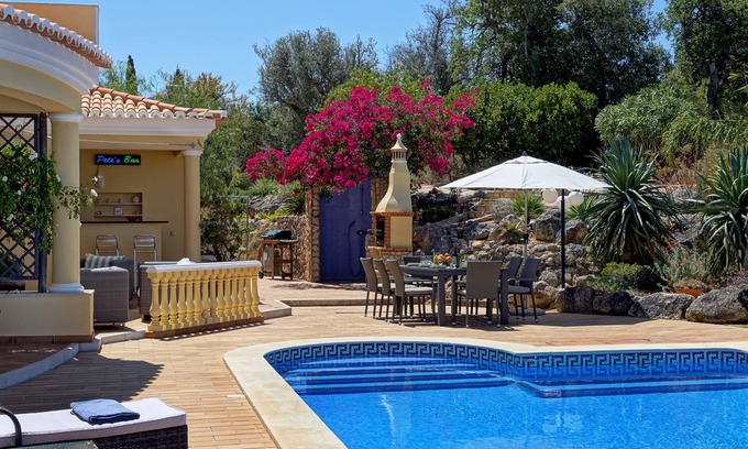 Carvoeiro House | Vila Colina, luxury villa with 5 bedrooms and private heatable pool.