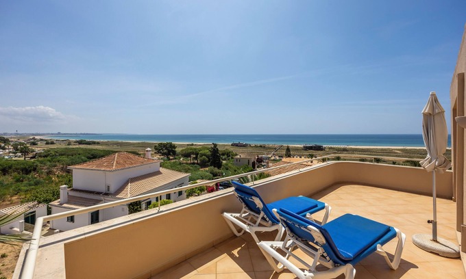 Meia Praia Apartment | Vila Palmeira