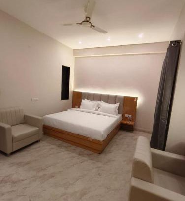 Indore Hotel | Vilaasitaa Family Suites