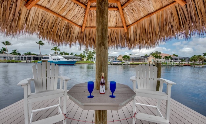 Caloosahatchee House | Villa 27 Wide Water Views, Hot Tub, Heated pool! 62 reviews.