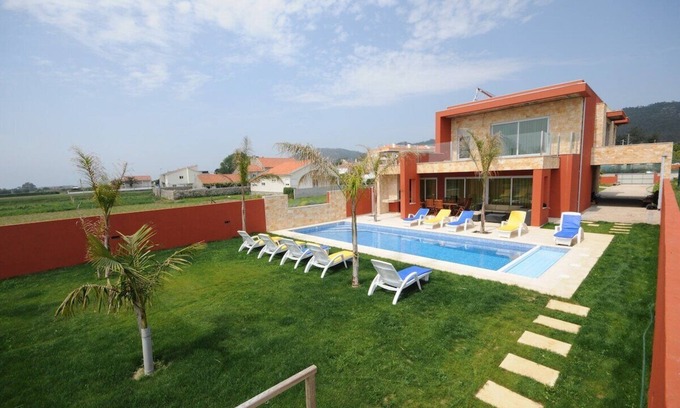 Marinhas Villa | Villa 317 Superb Villa w/Pool and Tennis by Beach