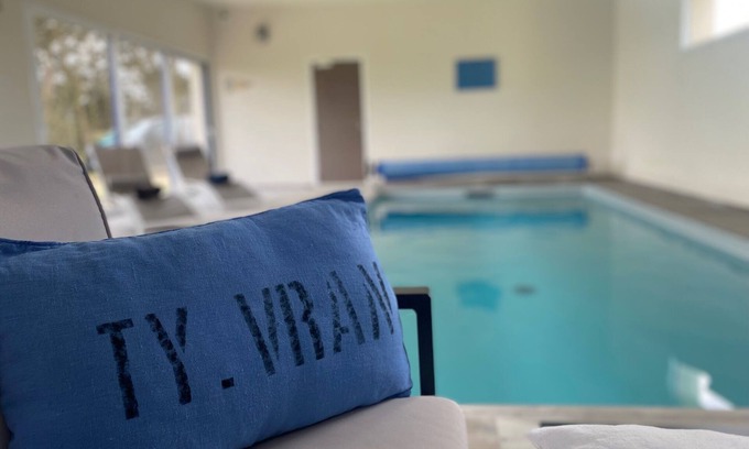 Plouneour-Trez House | Villa 4* -Ty-Vran-Internal swimming pool-50 meters from the beach.