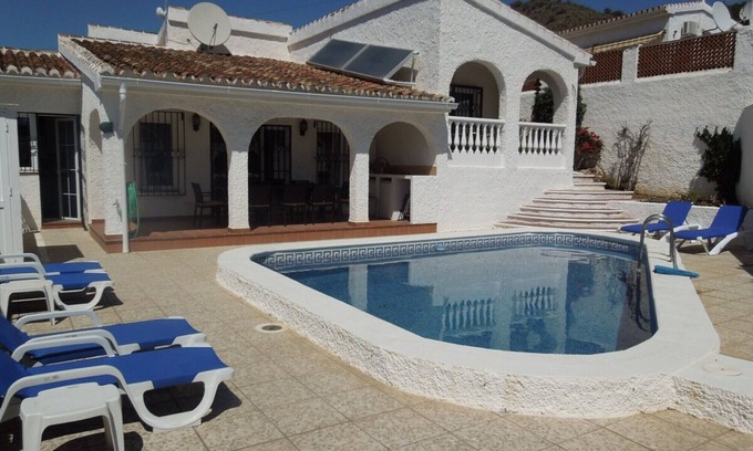 Nerja Villa | Villa 'Acebo' with Sea View, Wi-Fi and Air Conditioning