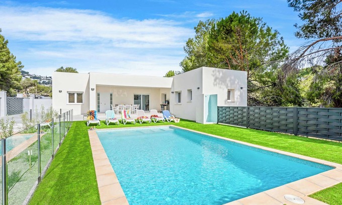 Teulada Villa | Villa Aiko - Three Bedroom Villa, Sleeps 6