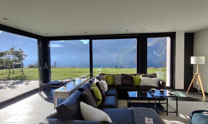 Ruetli House | Villa am See 5/Beach House