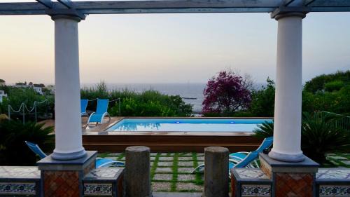 Marina Grande Villa | Villa Amalu Capri Piscina e Giardino
