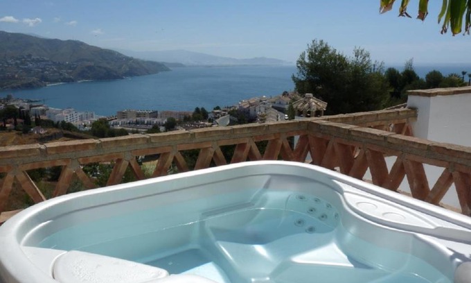 Velilla-Taramay Villa | VILLA AMANECER