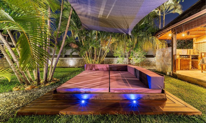 L'Etang-Sale Villa | Villa Ambassador - 5* - For 4 to 20 people, 300m² villa, swimming pool, Jacuzzi.