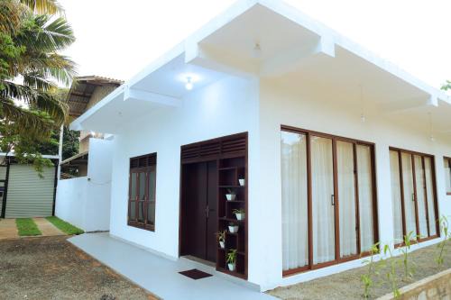 Mirissa Villa | Villa Amber Breeze