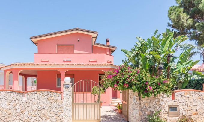 Marzamemi Villa | 'Villa Angela' 50 meters from the Beach with Terrace & Wi-Fi